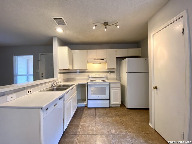 Image 15 of 28 For 5225 Meadow Field  1