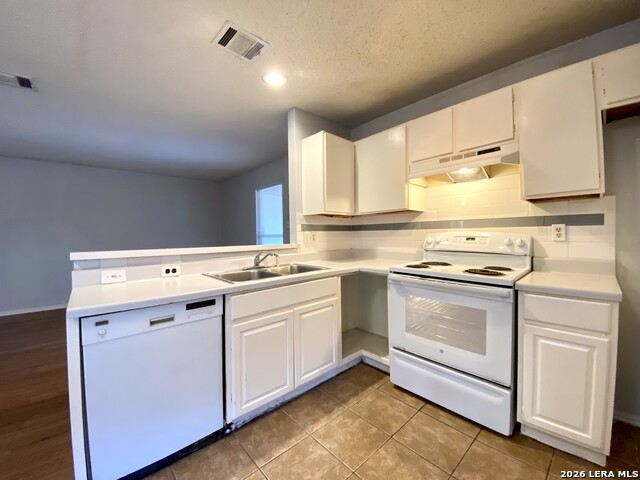 Image 16 of 28 For 5225 Meadow Field  1