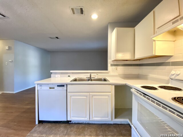 Image 17 of 28 For 5225 Meadow Field  1