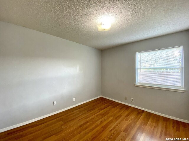 Image 21 of 28 For 5225 Meadow Field  1