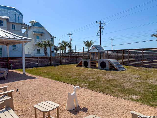 Listing photo id 22 for 112 Sun Kissed Lane