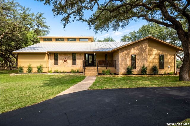 Image 7 of 86 For 29274 Seabiscuit Dr