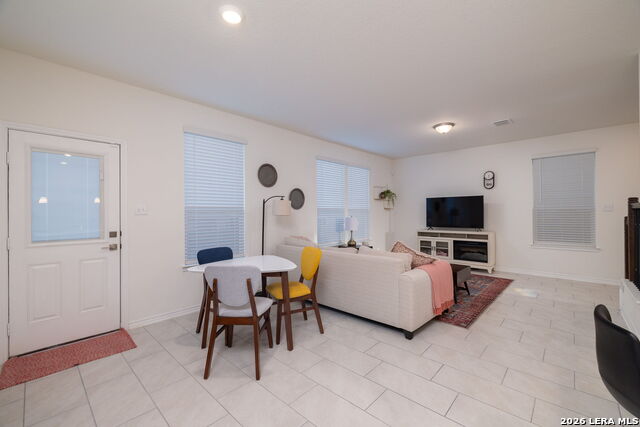 Image 11 of 26 For 14839 Vance Jackson Rd  411