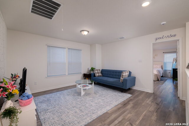 Image 17 of 26 For 14839 Vance Jackson Rd  411