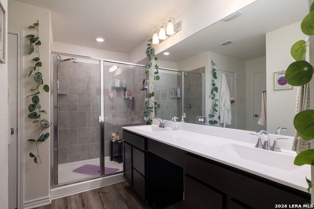 Image 19 of 26 For 14839 Vance Jackson Rd  411