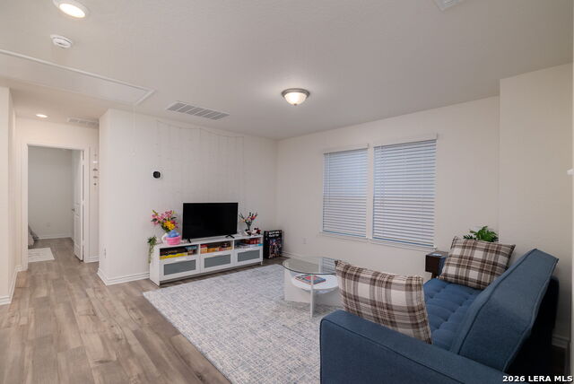 Image 21 of 26 For 14839 Vance Jackson Rd  411