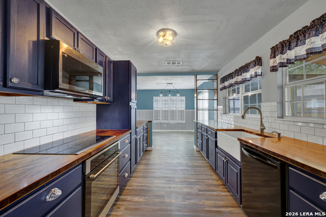 Image 12 of 33 For 465 Twin Point