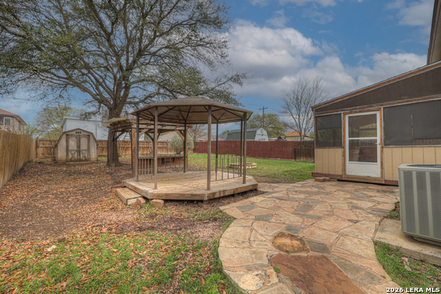 Image 28 of 33 For 465 Twin Point