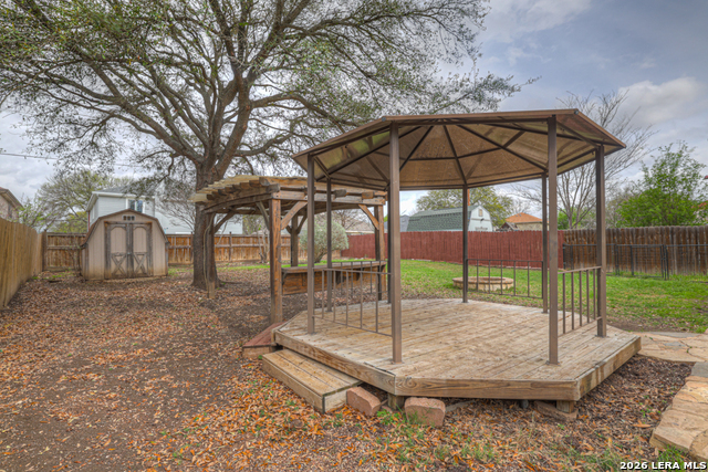 Image 29 of 33 For 465 Twin Point