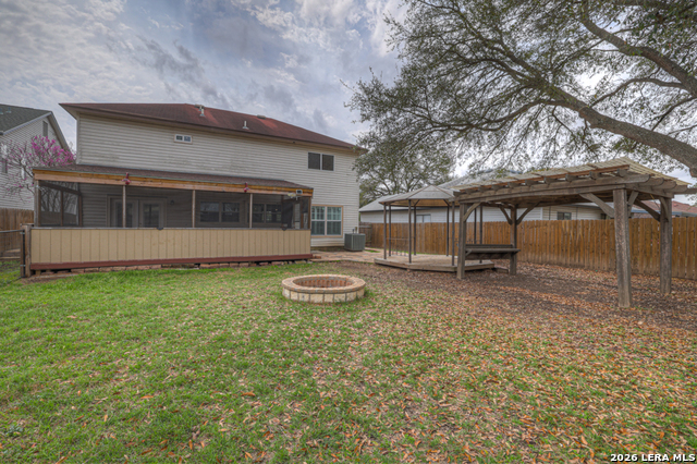 Image 32 of 33 For 465 Twin Point