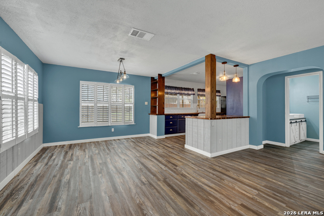 Image 7 of 33 For 465 Twin Point