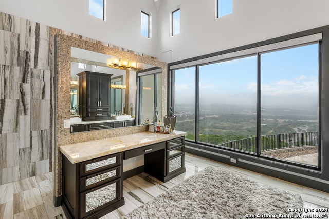 Image 13 of 41 For 7002 Bella Rose