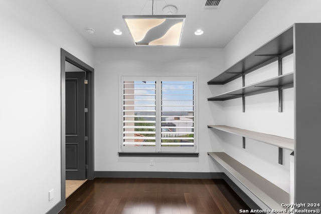 Image 18 of 41 For 7002 Bella Rose