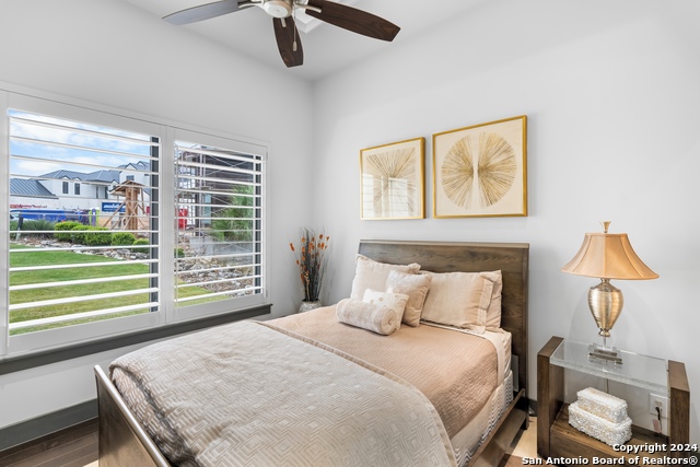 Image 23 of 41 For 7002 Bella Rose