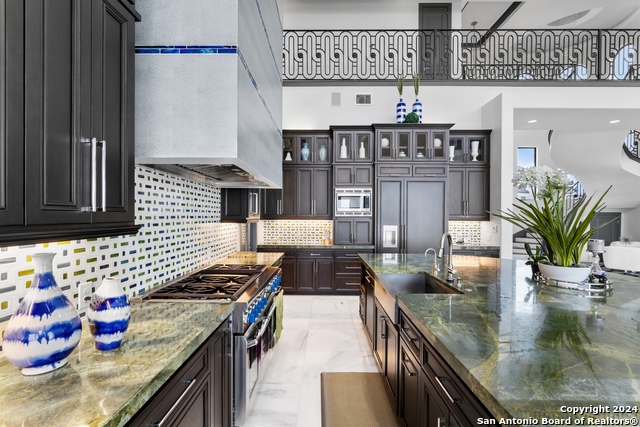 Image 28 of 41 For 7002 Bella Rose