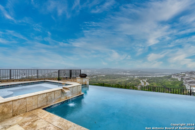 Image 35 of 41 For 7002 Bella Rose