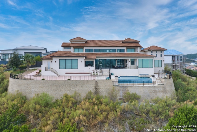 Image 38 of 41 For 7002 Bella Rose