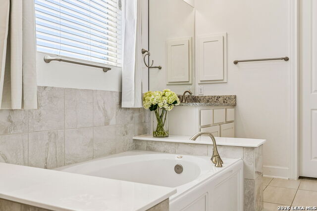 Image 24 of 50 For 12602 Sotol Overlook