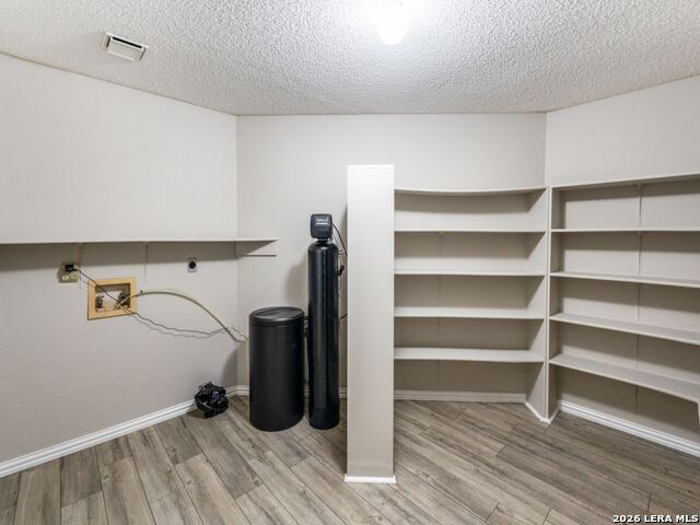 Image 16 of 25 For 2410 Cedar Trace