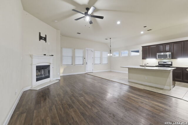 Image 6 of 37 For 107 Dovetail