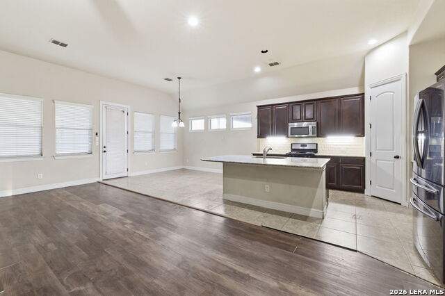 Image 8 of 37 For 107 Dovetail