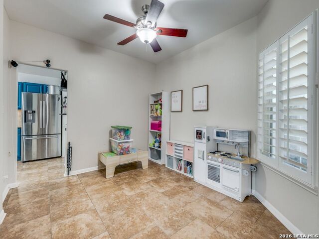 Listing photo id 8 for 8102 Braun Forest