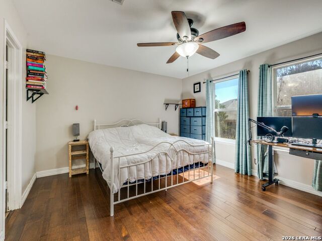 Listing photo id 14 for 8102 Braun Forest