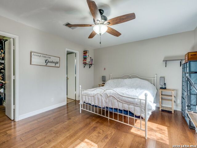 Listing photo id 15 for 8102 Braun Forest