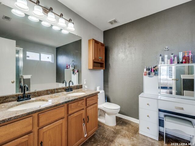 Listing photo id 17 for 8102 Braun Forest