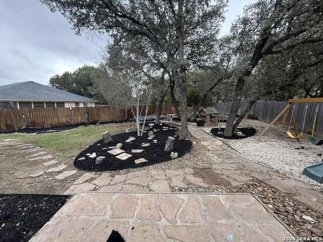 Listing photo id 22 for 8102 Braun Forest