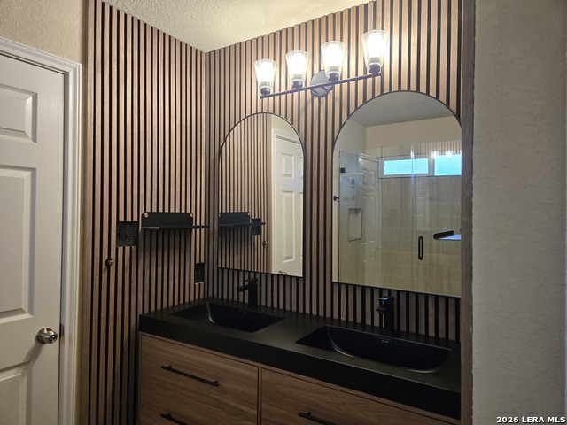 Image 24 of 39 For 5927 Onyx Way