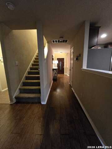 Image 6 of 39 For 5927 Onyx Way