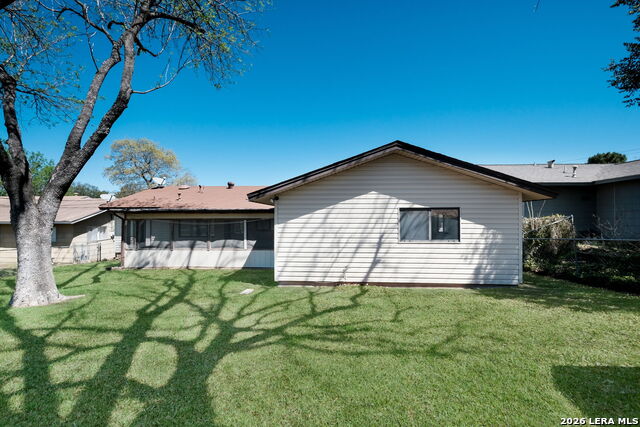 Image 31 of 32 For 10911 Putman Farm