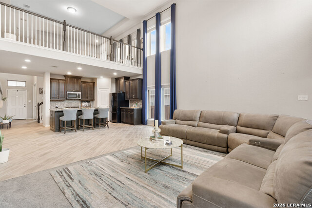 Image 5 of 34 For 2059 Easton Dr