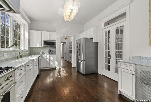 Image 19 of 79 For 110 Mulberry E