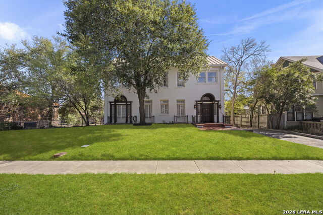 Image 2 of 79 For 110 Mulberry E