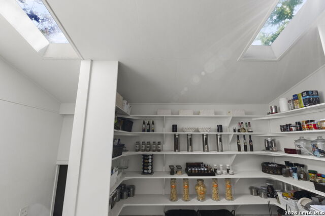 Image 20 of 79 For 110 Mulberry E