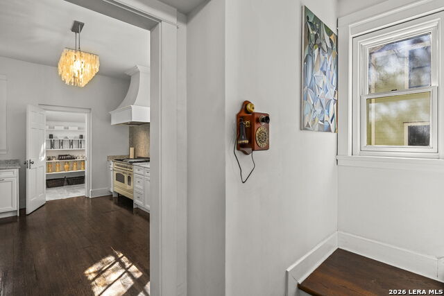 Image 45 of 79 For 110 Mulberry E