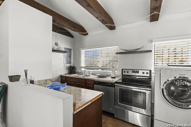 Image 47 of 79 For 110 Mulberry E