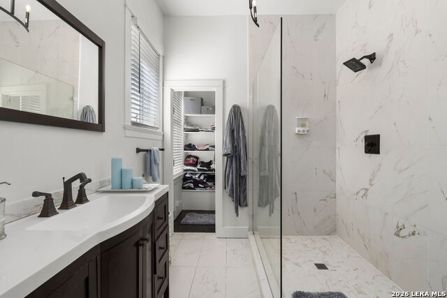 Image 52 of 79 For 110 Mulberry E