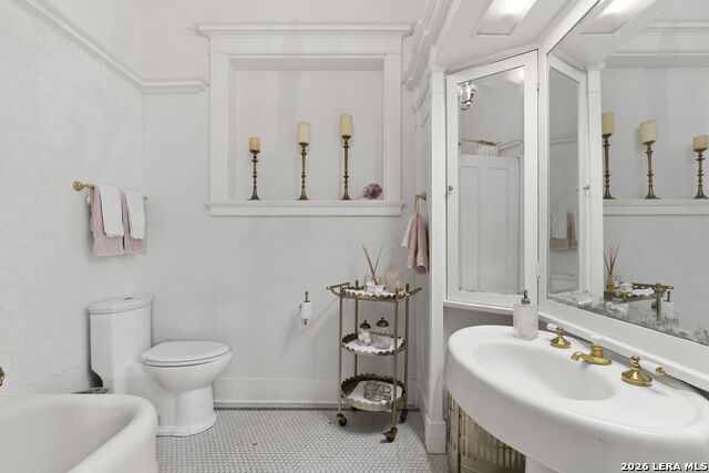 Image 54 of 79 For 110 Mulberry E