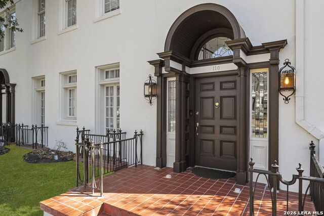 Image 6 of 79 For 110 Mulberry E