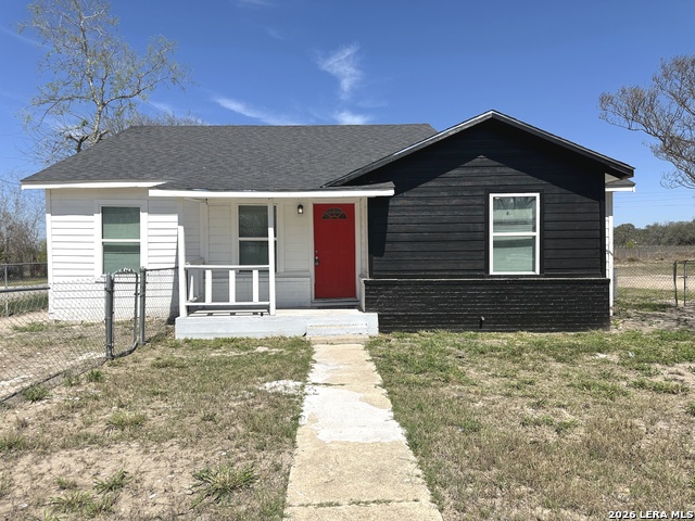Details for 514 Davis  , Devine, TX 78016