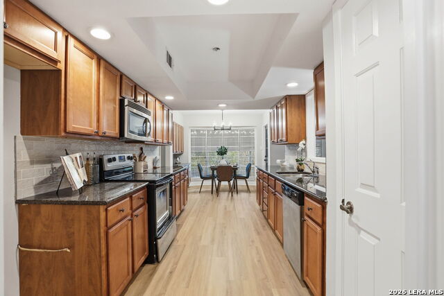 Image 18 of 45 For 3038 Whisper Fern