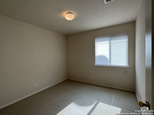 Image 11 of 17 For 668 Granite Cliff