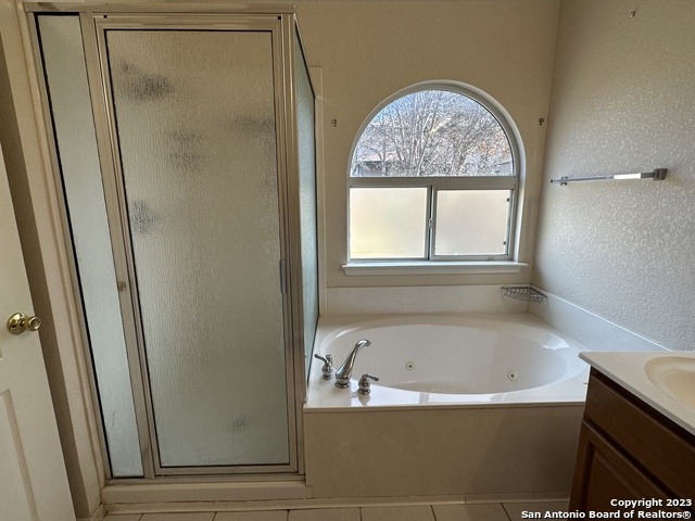 Image 12 of 17 For 668 Granite Cliff