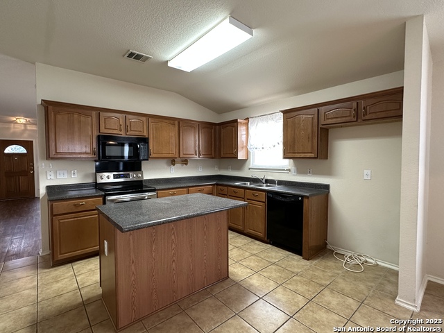 Image 4 of 17 For 668 Granite Cliff