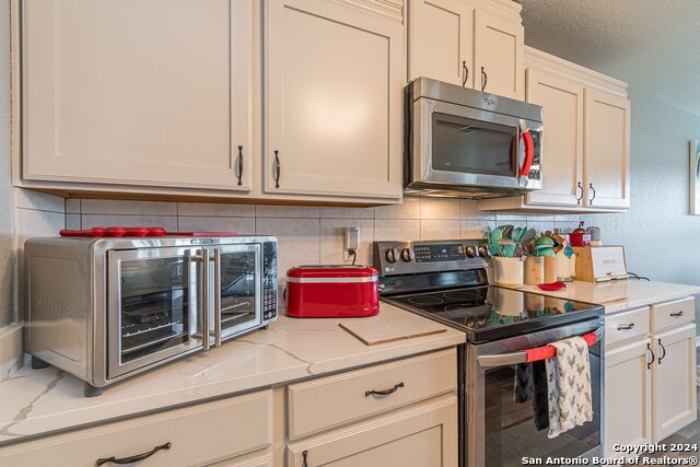 Image 20 of 55 For 18 Sulfur Cyn