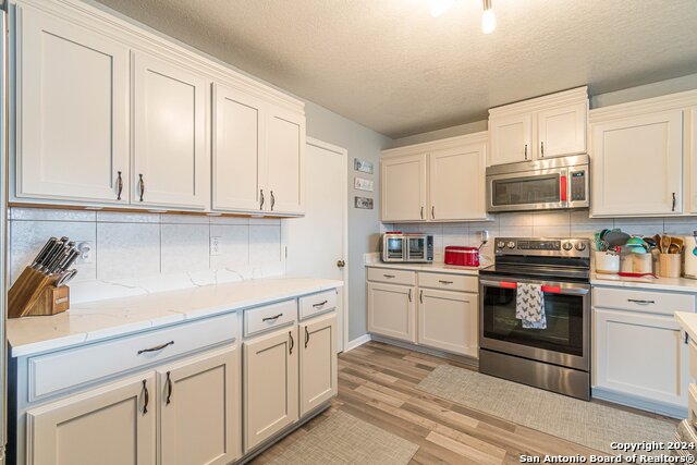 Image 22 of 55 For 18 Sulfur Cyn