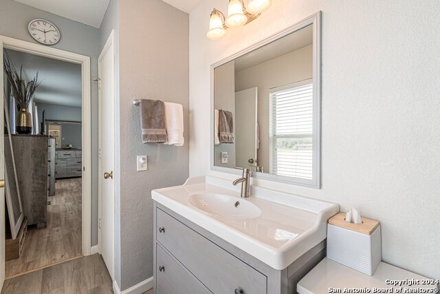 Image 30 of 55 For 18 Sulfur Cyn